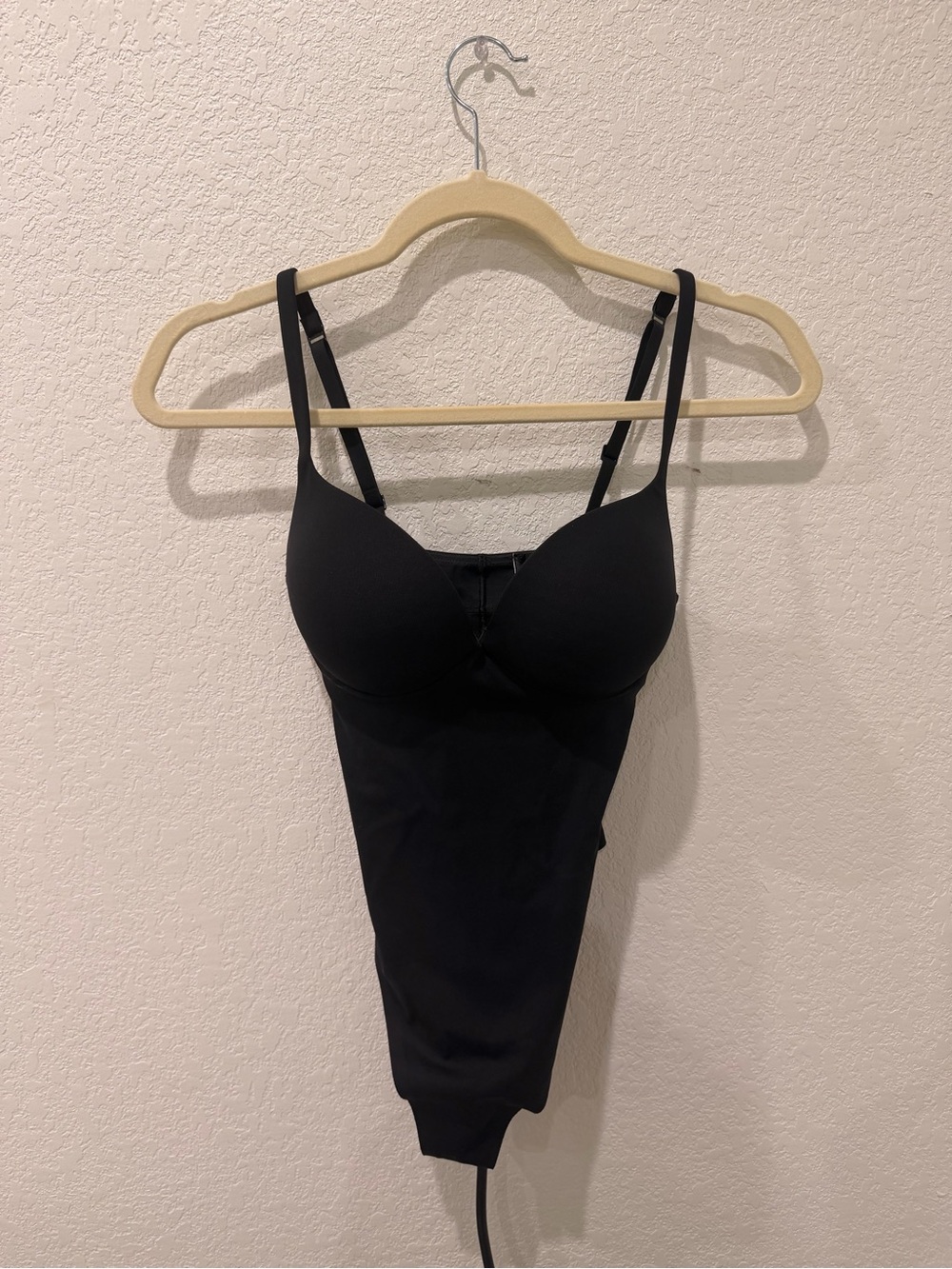 SKIMS Black Sculpting Tank Bodysuit with Built-In Cups and Adjustable Straps - Picture 1 of 4